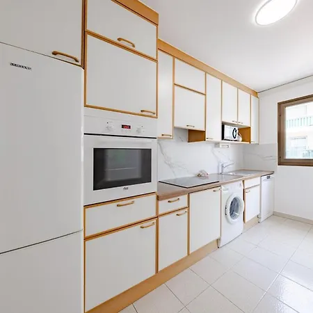 2 Bedrooms - 141a Lägenhet *