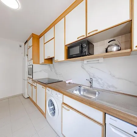 דירה 2 Bedrooms - 141a קאן